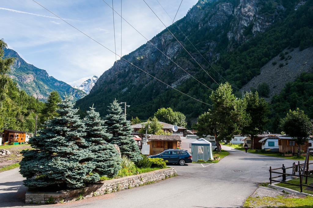 Villaggio Turistico Camping Cervino Antey-Saint-André Exterior photo